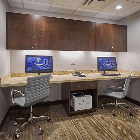 Hampton Inn & Suites Роузберг Экстерьер фото