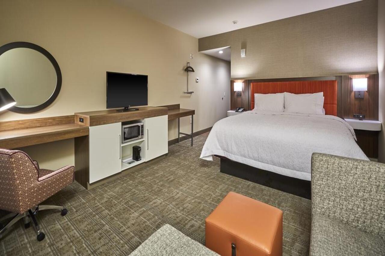 Hampton Inn & Suites Роузберг Экстерьер фото