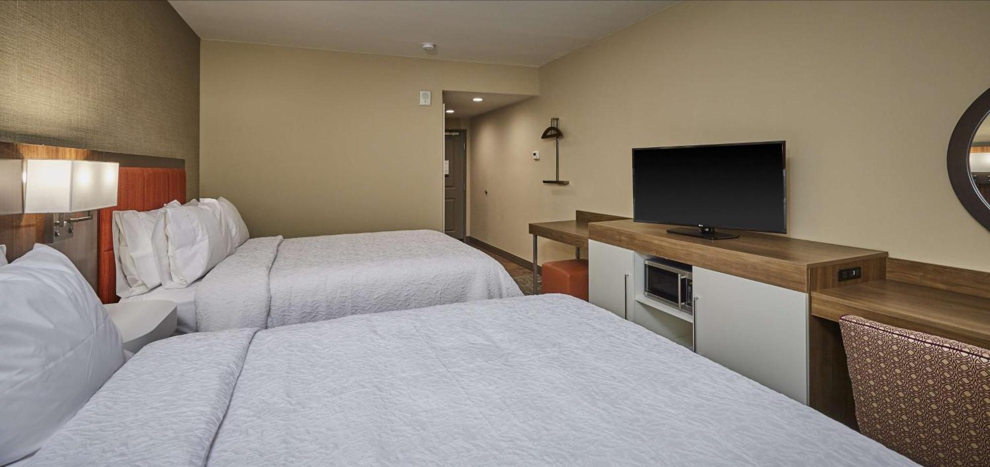 Hampton Inn & Suites Роузберг Экстерьер фото