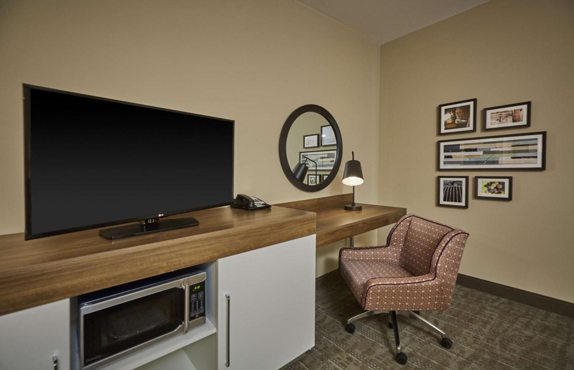 Hampton Inn & Suites Роузберг Экстерьер фото